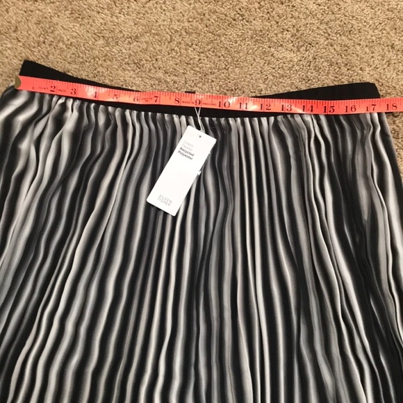 NWT! Eileen Fisher PL black/Brown pleated skirt - Picture 5 of 6